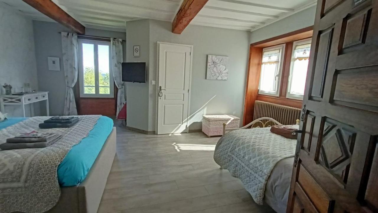Chambres D'Hotes La Dame Fines Puybegon Bagian luar foto